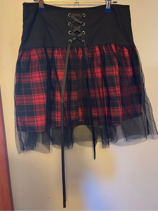 ROMWE Dresses & Skirts - Buffalo Plaid Lace Corset Style Skirt